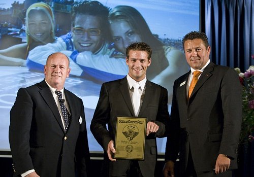 Henry Zumbrink ontvangt prijs